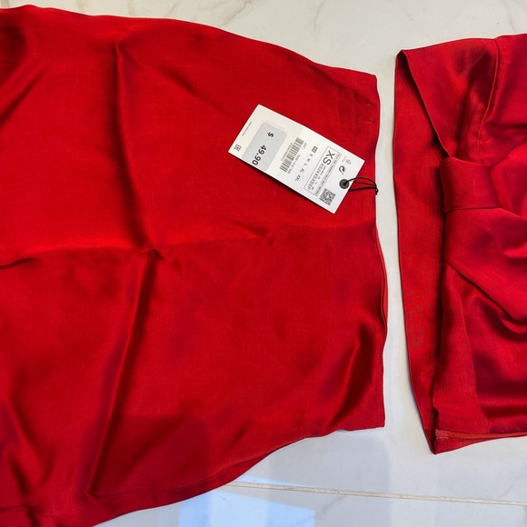 ZARA SATIN EFFECTED SKIRT - Picture 2 of 6